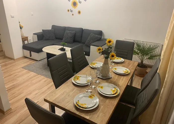 Slunecnice S Terasou Appartement *