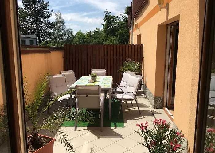 Slunecnice S Terasou Appartement